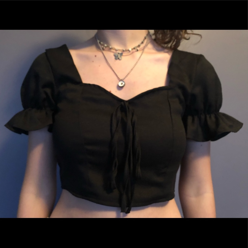 Shein black cropped ruffled sleeve top.